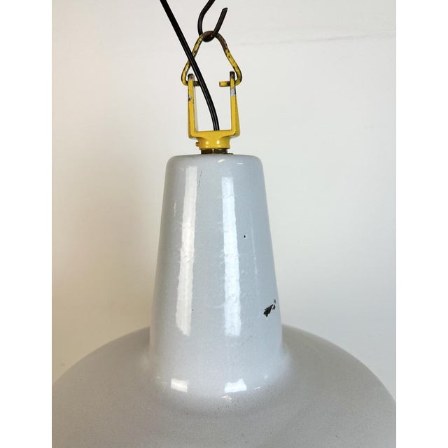 Mid-Century Modern Industrial Grey Enamel Factory Pendant Lamp from Philips, 1960s For Sale - Image 3 of 16