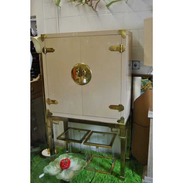 Mid 20th Century Mastercraft Brass and Lacquered Bar Cabinet For Sale - Image 5 of 7
