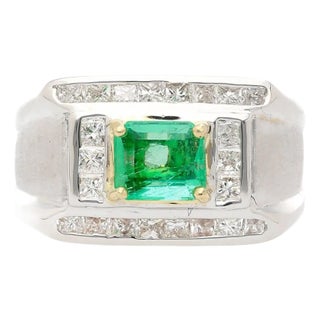 18k White Gold 1 Carat Natural Emerald Mens Ring With Princess Cut Diamonds For Sale
