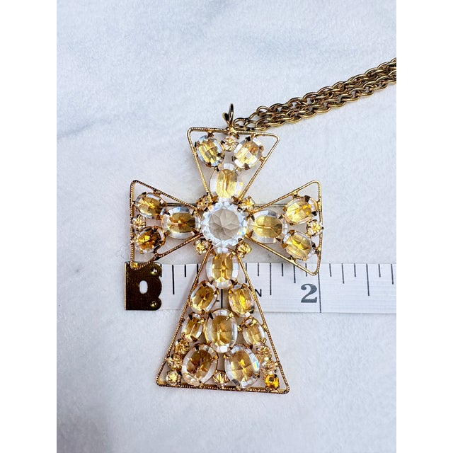 1960s Signed Schreiner New York Cross Pendant Brooch Clear Crystal With Original Chain For Sale - Image 10 of 15