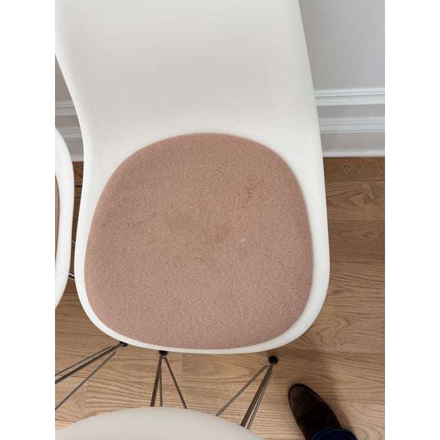 White Set of 8 Eames Molded Side Chairs With Pink Pads For Sale - Image 8 of 9