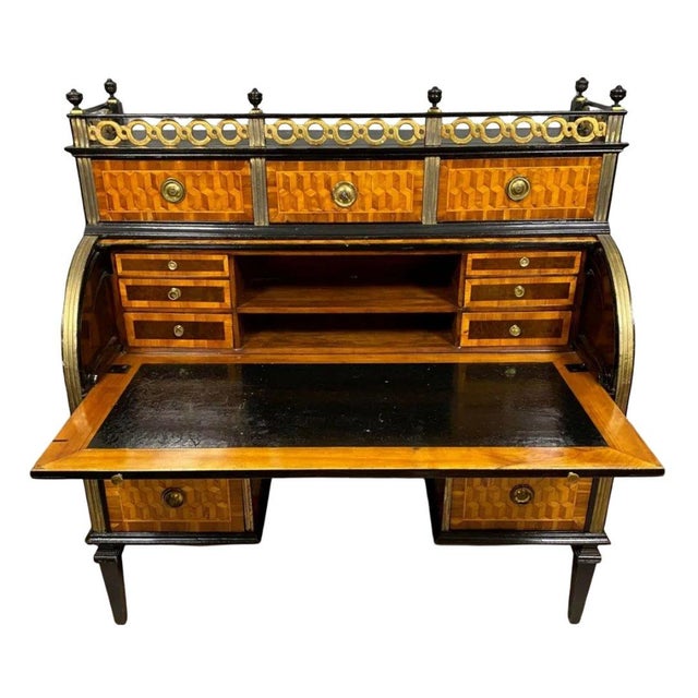 Important Louis XVI period roll-top desk in marquetry: rosewood, violet wood, sycamore, amaranth, boxwood, and stained...