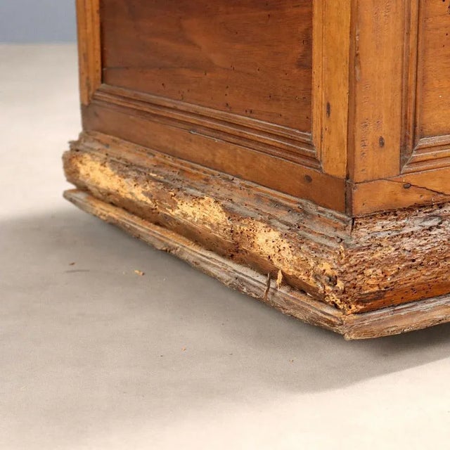 Walnut Chest, Italy, 18th Century For Sale - Image 5 of 11
