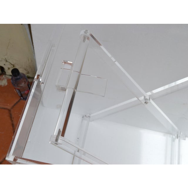1980s Boho Chic Lucite Folding Tray Table X Stretchers Mid-Century Modern American For Sale - Image 11 of 18