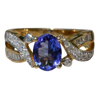 The Dasiphora: Ladies 14K Gold Cocktail Ring set with 1.25 CT Tanzanite and Diamonds For Sale
