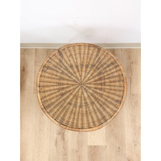 Mid 20th Century Vintage Wicker and Chrome Woven Folding Side Table Coastal Boho Accent Table For Sale - Image 5 of 7