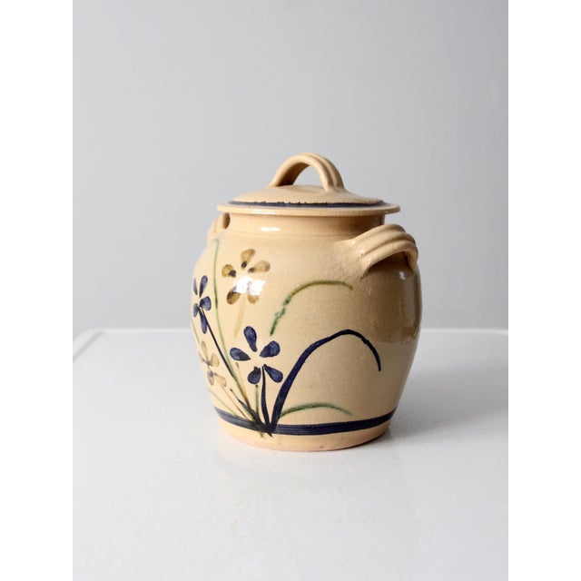 This is a vintage Dodge Station Pottery jar dated 1990. Signed by the artist, Jeff Napp, the hand-thrown ceramic cookie...