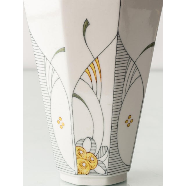 Goldenrod Vintage Art Deco Ceramic Table Lamp in Hand-Painted Octagonal Base with Jacquard Shade by Royal Delft, 1991 For Sale - Image 8 of 18