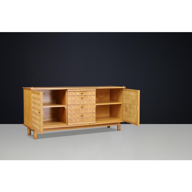 Gold Belgian Brutalist Oak Sideboard with Sculptural Geometric Relief Doors, 1970s For Sale - Image 8 of 11