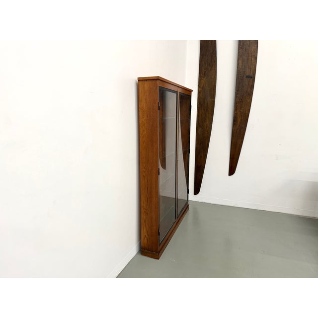 Wall-Mounted Oak and Glass Display Case from Siegel Paris, 1950 For Sale - Image 4 of 18
