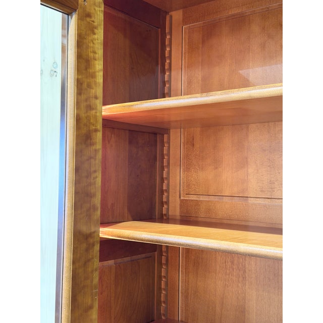 1990s Elegant French Walnut Display Hutch Cabinet For Sale In New York - Image 6 of 12