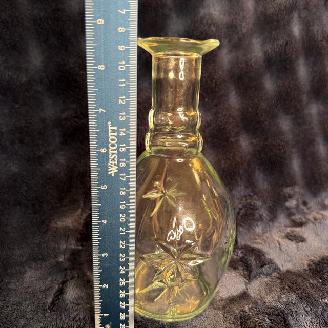 1970s Mid-Century Modern Atomic Starburst Glass Decanter With Faceted Stopper - Transitional Metric Era For Sale - Image 15 of 16
