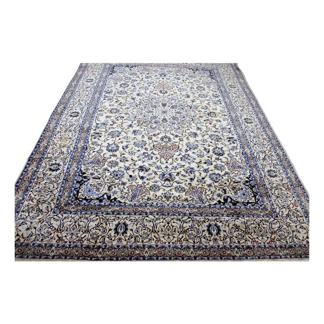 Middle Eastern Hand-Knotted Wool and Silk Nain Rug For Sale