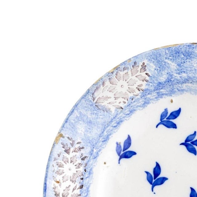 Earthenware - Earthenware plate - 19th century. Portuguese, manufactured in the late 19th century, decorated in shades of...