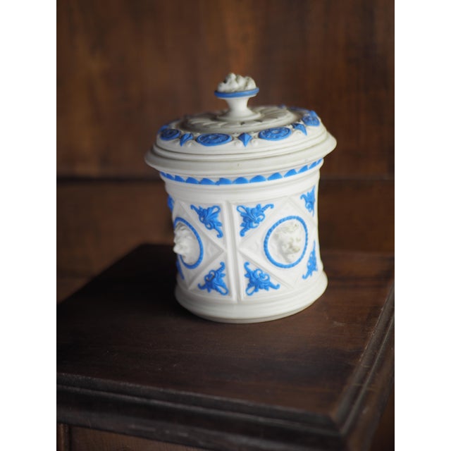 Mid 19th Century Continental Parian Ware Lidded Jar For Sale - Image 4 of 10