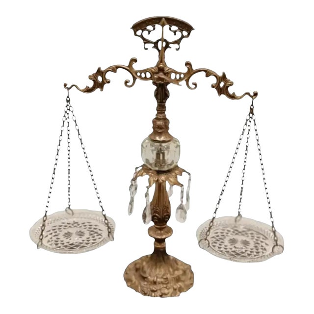 1960s Hollywood Regency Ornate French Style Decorative Balance Scale For Sale