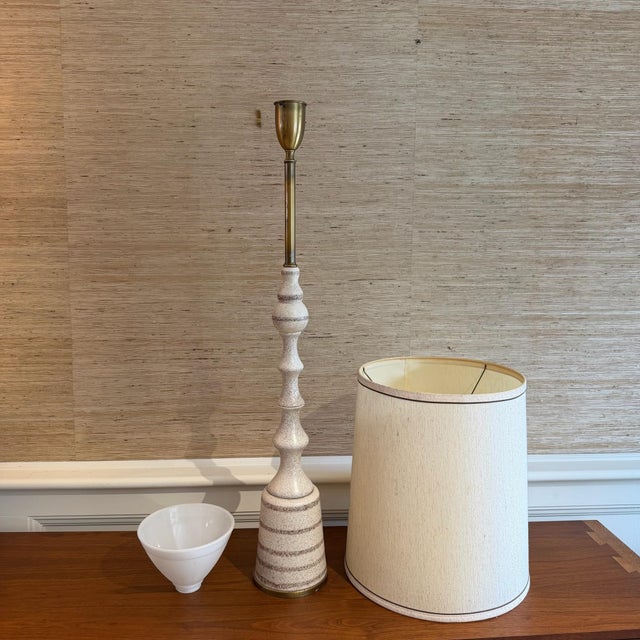Mid 20th Century Mid Century Modern Tall Ceramic and Brass Table Ivory and Brown Table Lamp For Sale - Image 4 of 8