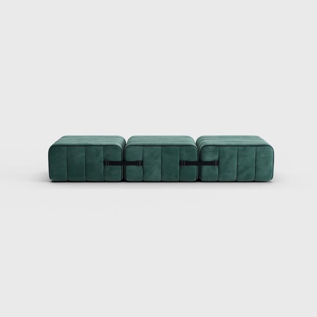 All the best! Just three Curt modules are enough for a variety of creative arrangements. A small asymmetrical armchair, a...
