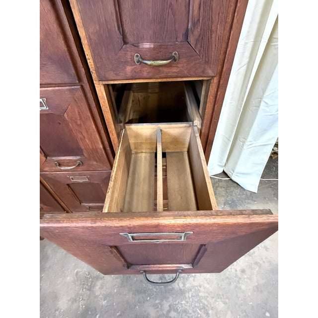 Antique Belgian Oak File Cabinet, 25 Drawers, Hubert Degee-Fabry, c.1920 – Modular 5-Tower Set For Sale In Columbia, SC - Image 6 of 12