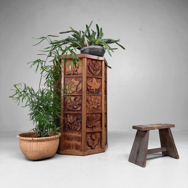 A striking Japanese kadai, a tall wooden plant stand or decorative display pedestal, made as a sotsugyō kinen seisaku: a...
