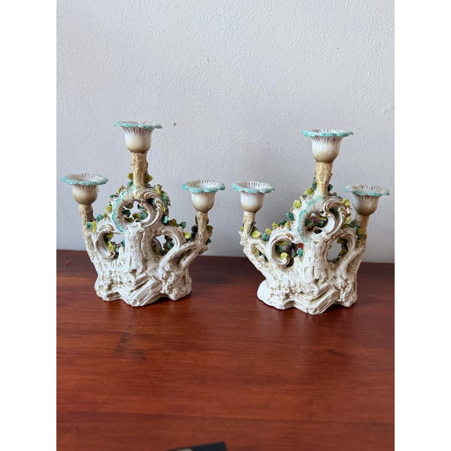 Ceramic Antique German Brocage 18th Century Floral Pastoral Porcelain Seated Musician Candelabra Pair by Hoechst (Hochst) For Sale - Image 7 of 12