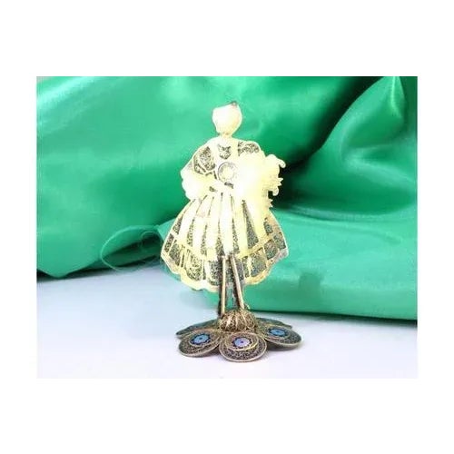 Madeiran Flower Seller in Enameled Filigree For Sale - Image 3 of 6