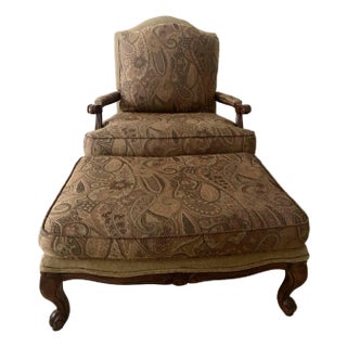 Ethan Allen Bergere French Louis XV Harris Chair With Ottoman Late 20th Century Excellent Condition For Sale