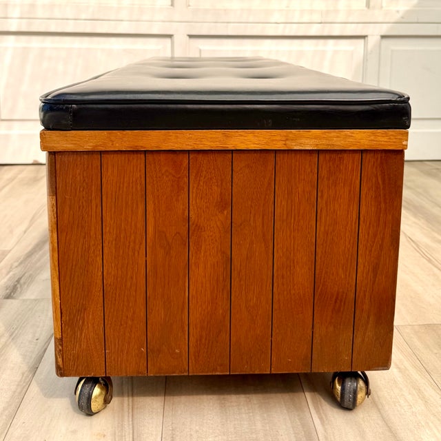 1960s Lane Mid-Century Oak Cedar Chest Storage Bench With Black Upholstery For Sale - Image 12 of 18