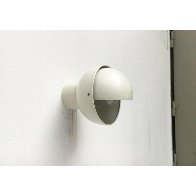 Mid-Century Dutch Space Age Wall Lamp by Radboud Van Beekum for Raak, 1960s For Sale - Image 13 of 18