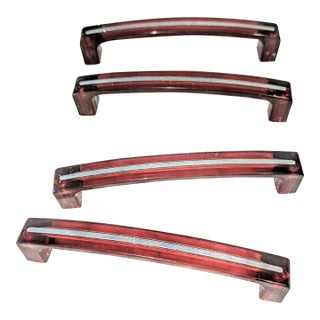 Vintage Modern Lucite Cabinet Pulls - Set of 4 For Sale