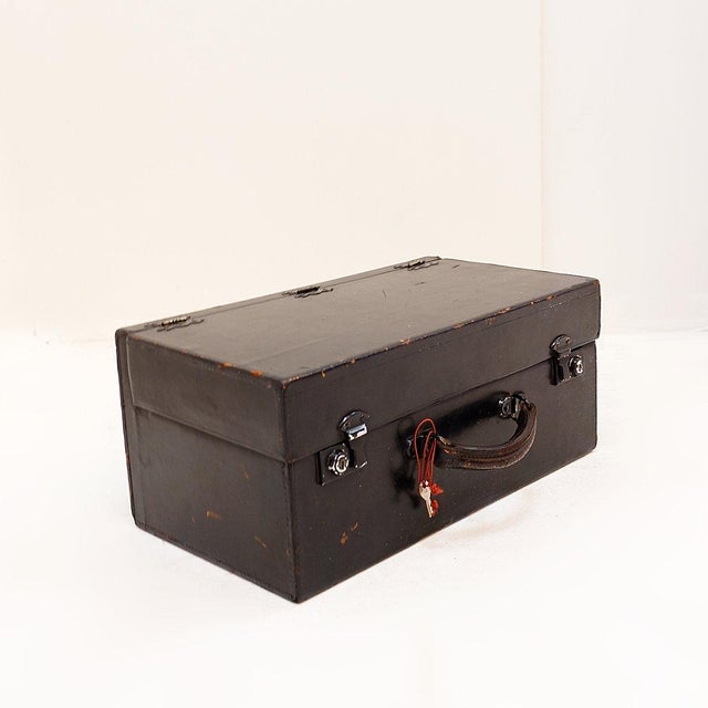 Box - Decoration - case Measures : 46x21cm H:26cm This vintage doctor's case features compartmentalized drawers and a...
