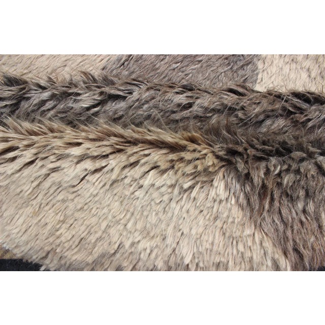 Textile Minimalist & Modern Design Turkish Tulu Vintage Rug With Multi-Layered Medallion For Sale - Image 7 of 9