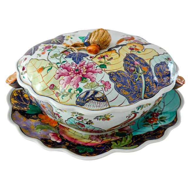 Vintage Tobacco Leaf tureen and matching underplate made in Portugal by Mottahedeh, circa 1990. Part of Mottahedeh’s most...