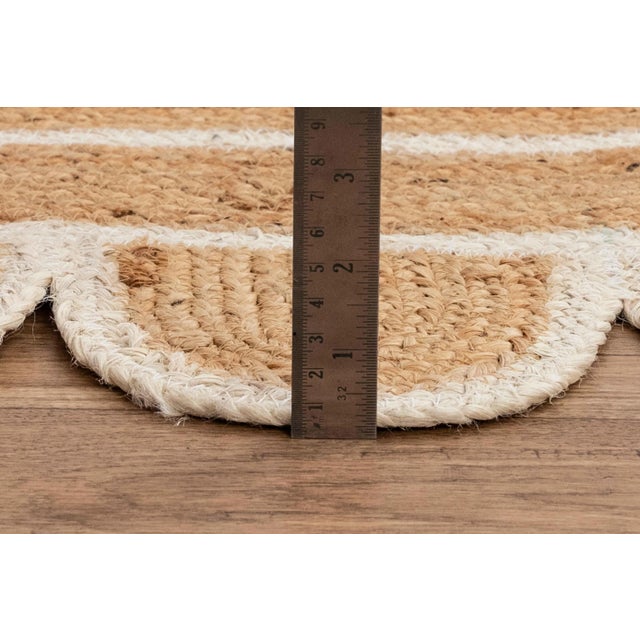 White 5'x7' White Trim Jute Scallop Braided Handmade Rug For Sale - Image 8 of 12
