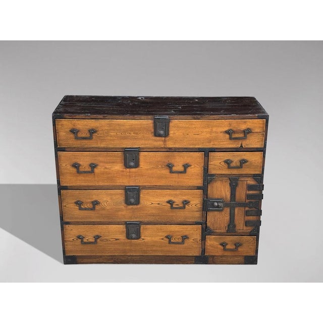 Antique Meiji Japanese Keyaki Merchant Tansu Chest, 1880 For Sale - Image 12 of 16