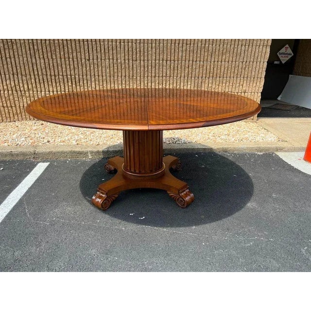 American Henredon Large Mahogany Band With Satinwood Inlaid Round Dining Table With Leaf For Sale - Image 3 of 12