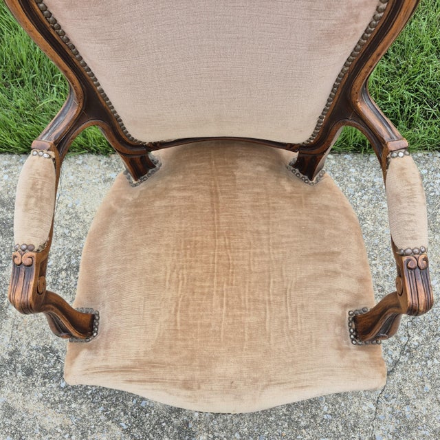 1980s Chateau d'Ax Louis XV Carved Walnut & Cocoa Velvet Open Arm Fauteuil Accent Chair For Sale - Image 4 of 8