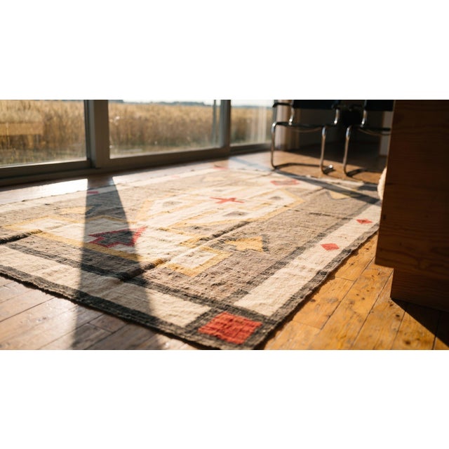 1920s Gray White Abstract Geometric Antique American Navajo Flat Weave Rug 3'10" X 5'8" Wool Carpet For Sale - Image 9 of 9