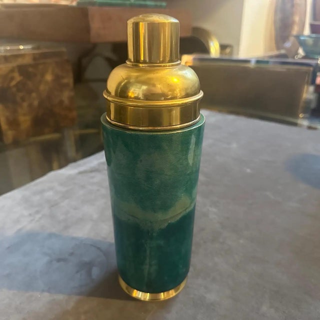 1950s Mid-Century Modern Green Goatskin and Brass Cocktail Shaker by Aldo Tura For Sale - Image 10 of 11