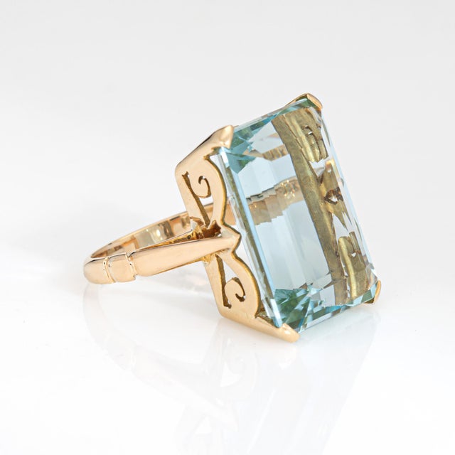 Mid-Century Modern 17ct Aquamarine Ring Icy Blue Vintage Mid Century 14k Gold Sz 5 Emerald Cut For Sale - Image 3 of 7