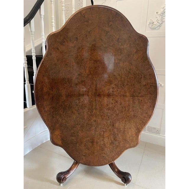 Brown Victorian 6-Seater Centre or Dining Table in Burr Walnut, 1850s For Sale - Image 8 of 18