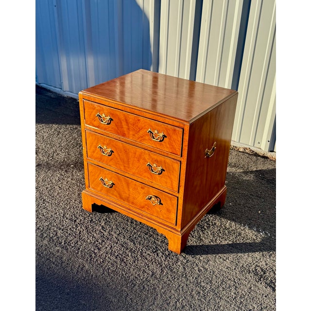 Chippendale Henredon 18th Century Portfolio Nightstand Chest For Sale - Image 3 of 6