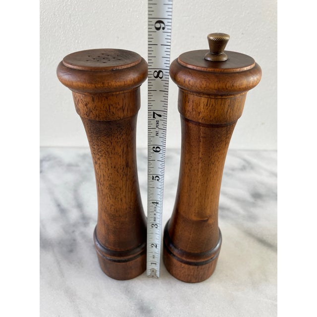 Mid 20th Century Rustic Italian Hardwood Salt Shaker & Pepper Mill For Sale - Image 4 of 6