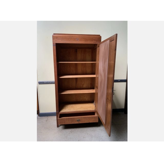 Age: circa 1910 Wood type: solid oak Condition: very good, meticulously maintained, fully restored original condition...