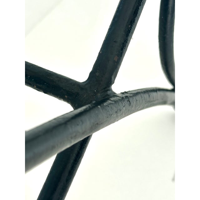 1950s Mid Century Modern Clamshell Concave Wire Stools For Sale - Image 12 of 17
