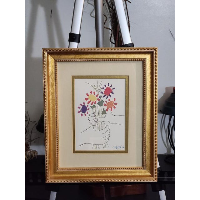 Vintage Pablo Picasso "Bouquet of Peace" (1958) Exhibition Print | Premium Metallic Ink, Rare Blue Plate-Signature in Ornate Gilt Rope-Twist Frame For Sale - Image 6 of 8