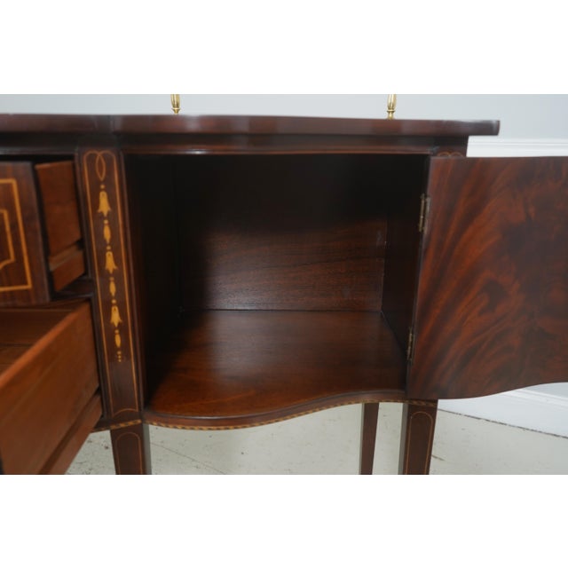1990s Stickley Mahogany Federal Style Sideboard Buffet For Sale - Image 5 of 18