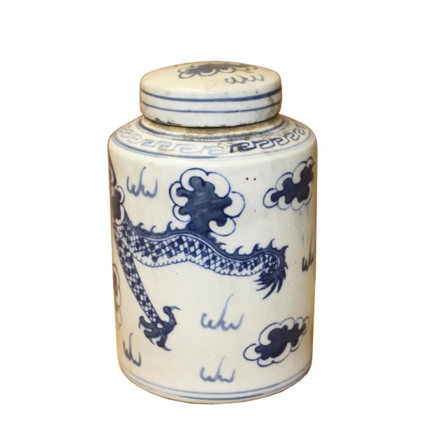 Chinoiserie Chinese Blue White Ceramic Dragon Graphic Container Urn Jar For Sale - Image 3 of 7