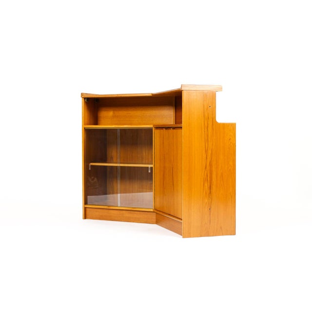 Wood 1960s Danish Modern Mid Century Teak Angular Dry Bar With Display Cabinet — Turnidge For Sale - Image 7 of 14