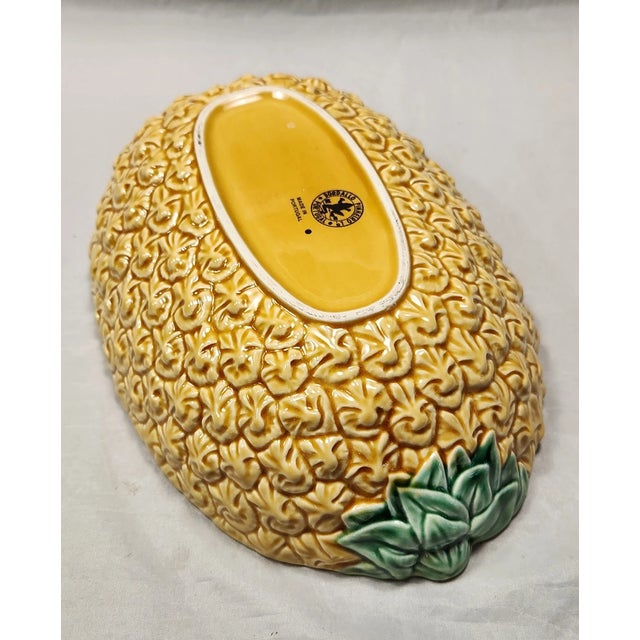 Mid-Century Modern Vintage Bordallo Pinheiro Majolica Pineapple Oval Ceramic Serving Bowl For Sale - Image 3 of 3
